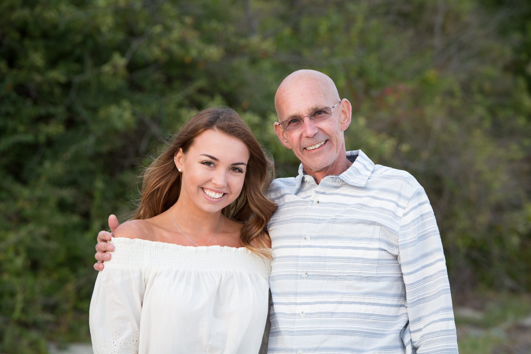 Senior with her uncle at her photo shoot